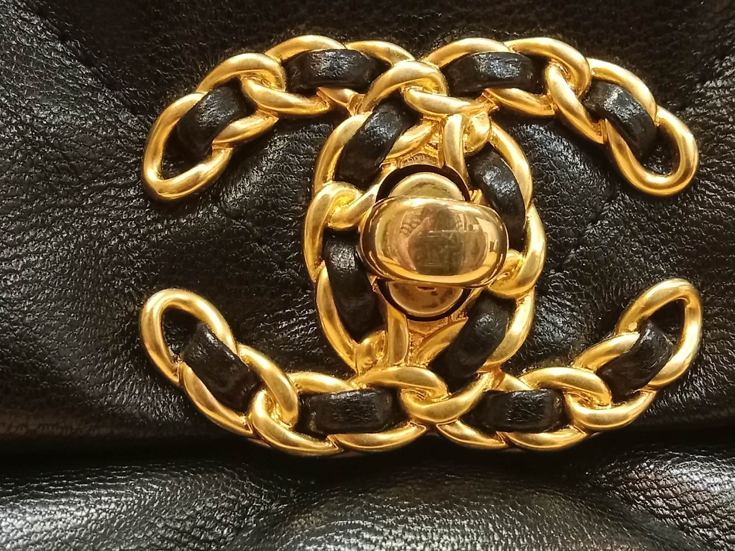Chanel 19 Lambskin Large Black Series30