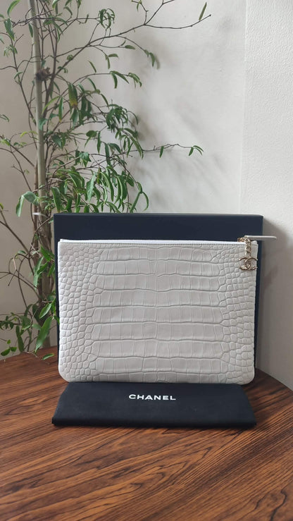 Chanel OCase Croc Embossed White Series 28
