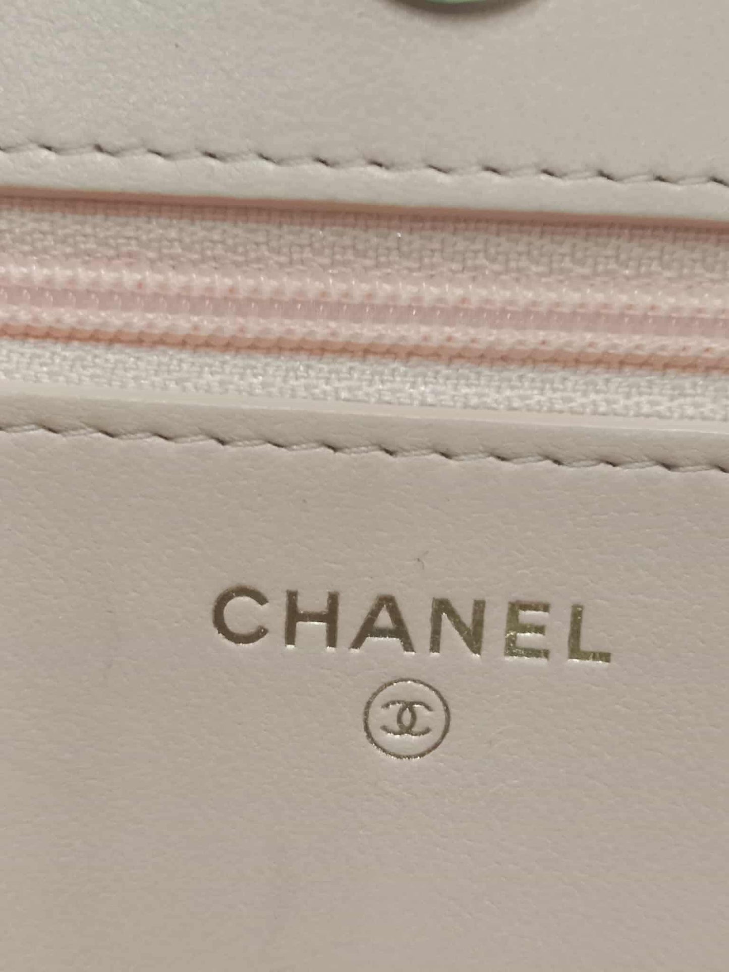 Chanel 19 Wallet on Chain Peach in Quilted Lambskin Microchipped