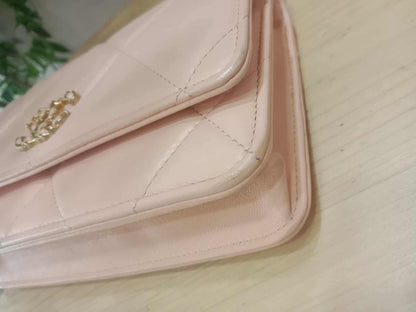 Chanel 19 Wallet on Chain Peach in Quilted Lambskin Microchipped