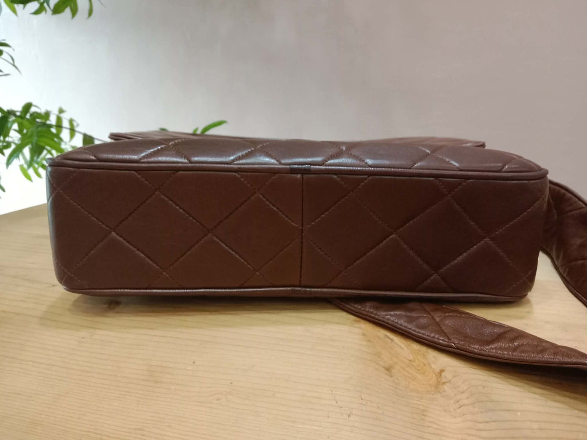 Chanel Shoulder Bag Embossed CC Logo Vintage Chocolate Brown