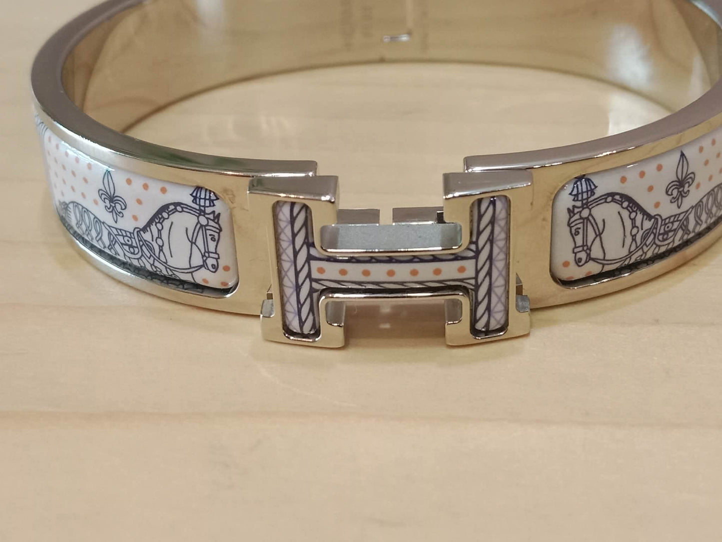 Hermes Clic H Bracelet in the "Grand Apparat Remix" Pattern White Enamel Printed Band Palladium-Plated Hardware GM Size