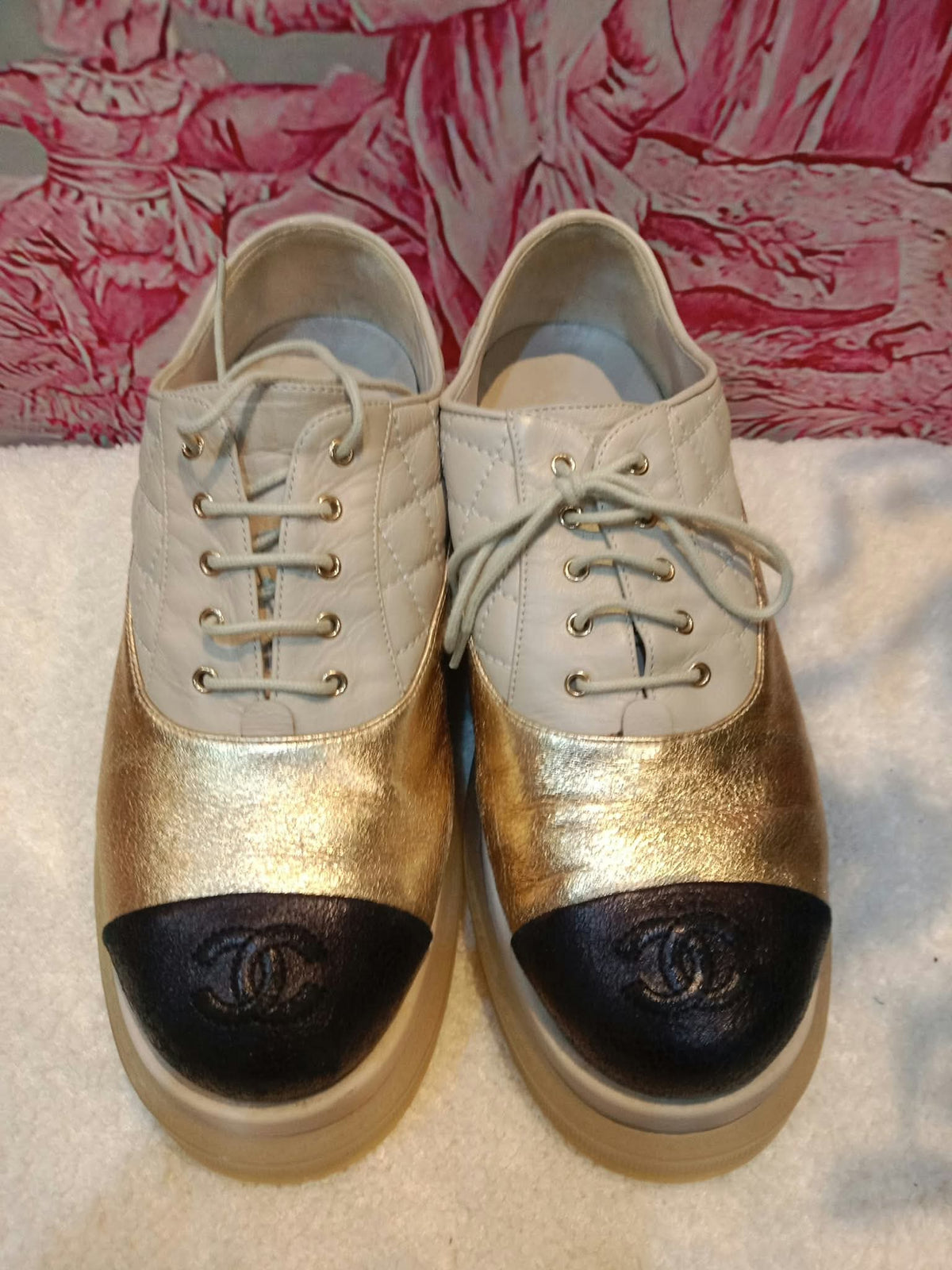Chanel Interlocking CC Logo Metallic Gold/Beige Lace-up Sneakers with Black Cap Toe Size 35