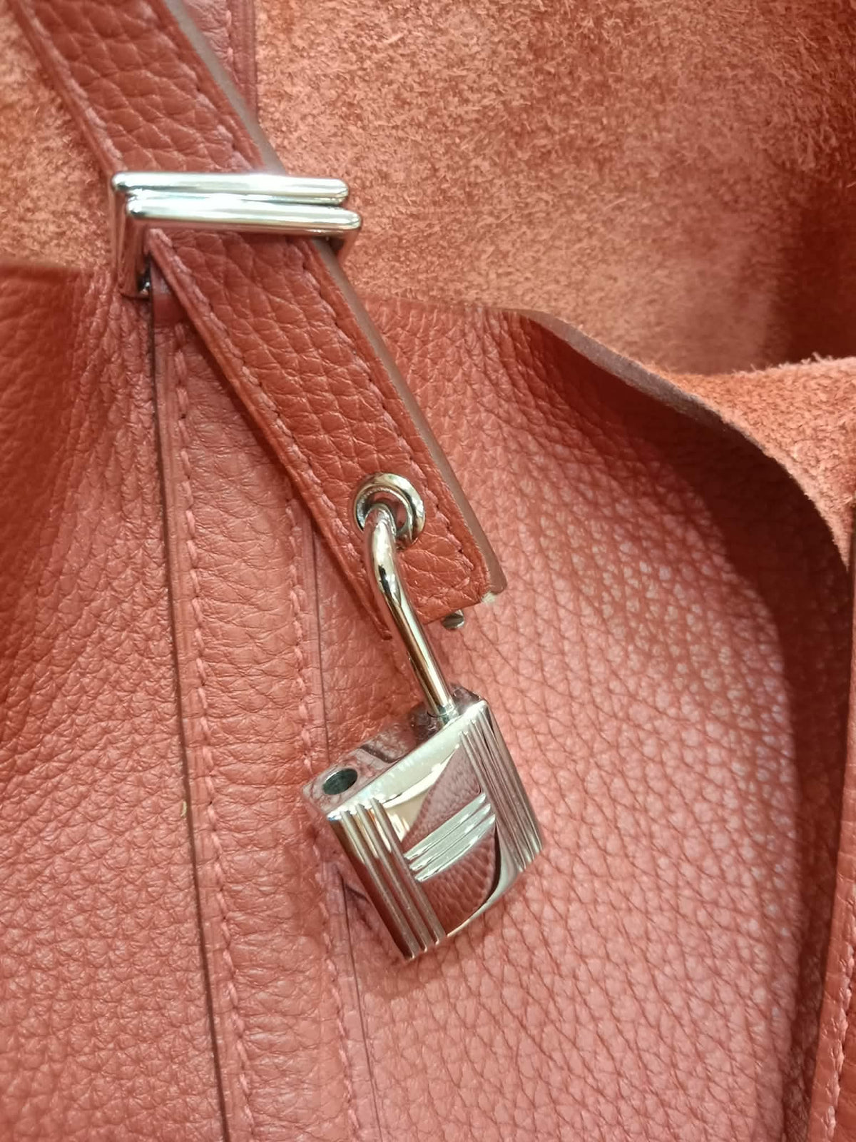 Hermes Picotin 22 Clemence Brique Stamp Y 2020