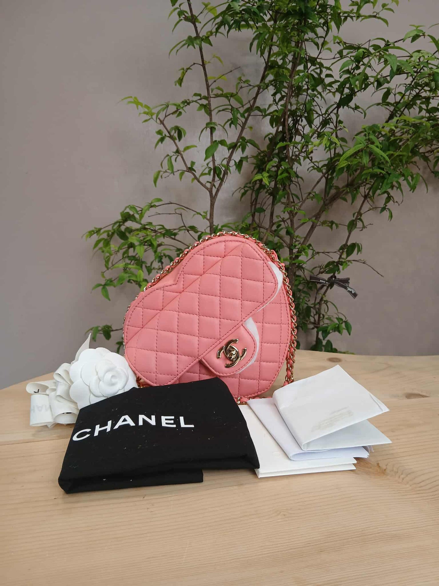 Chanel CC in Love Heart Bag Lambskin Pink Microchipped