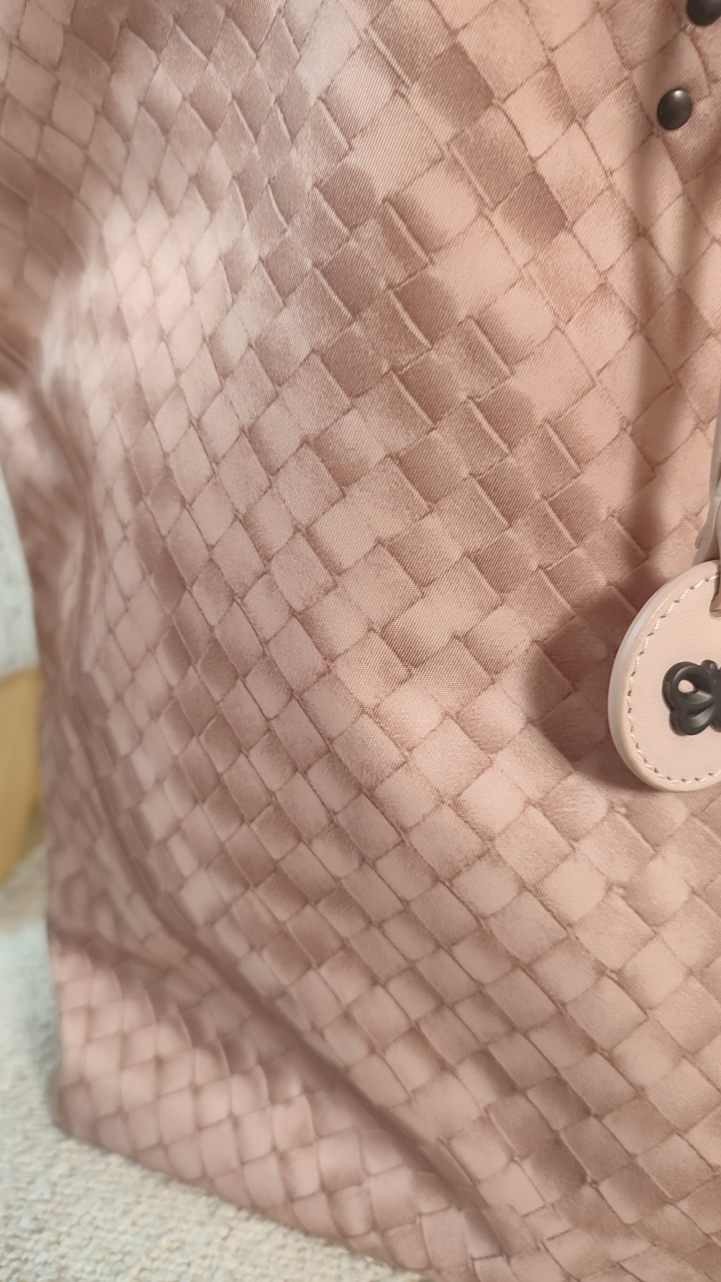 Bottega Veneta Intrecciolusion Tote Bag Pink