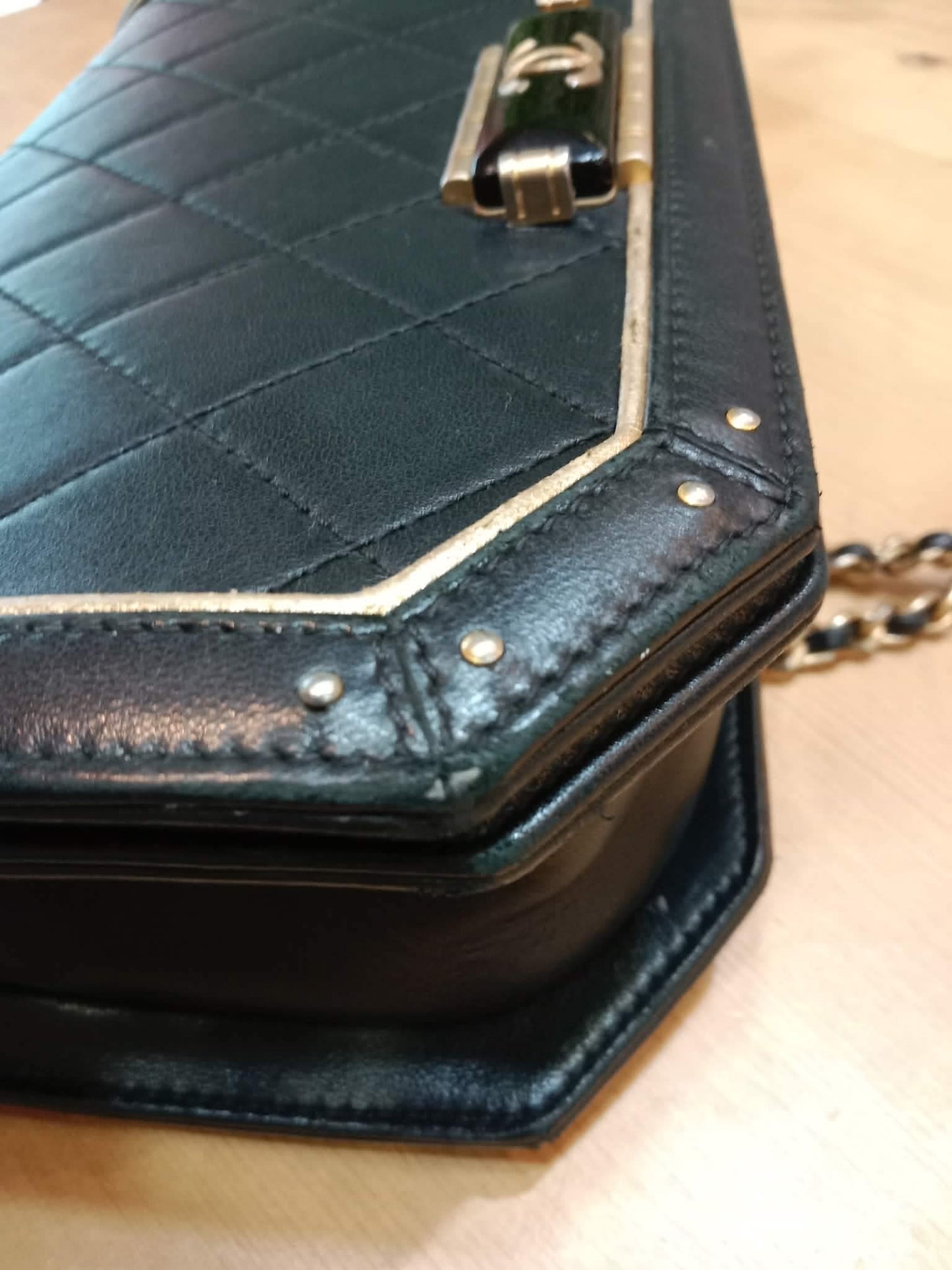 Chanel CC Crossing Leather Chain Shoulder Bag Lambskin Series 23