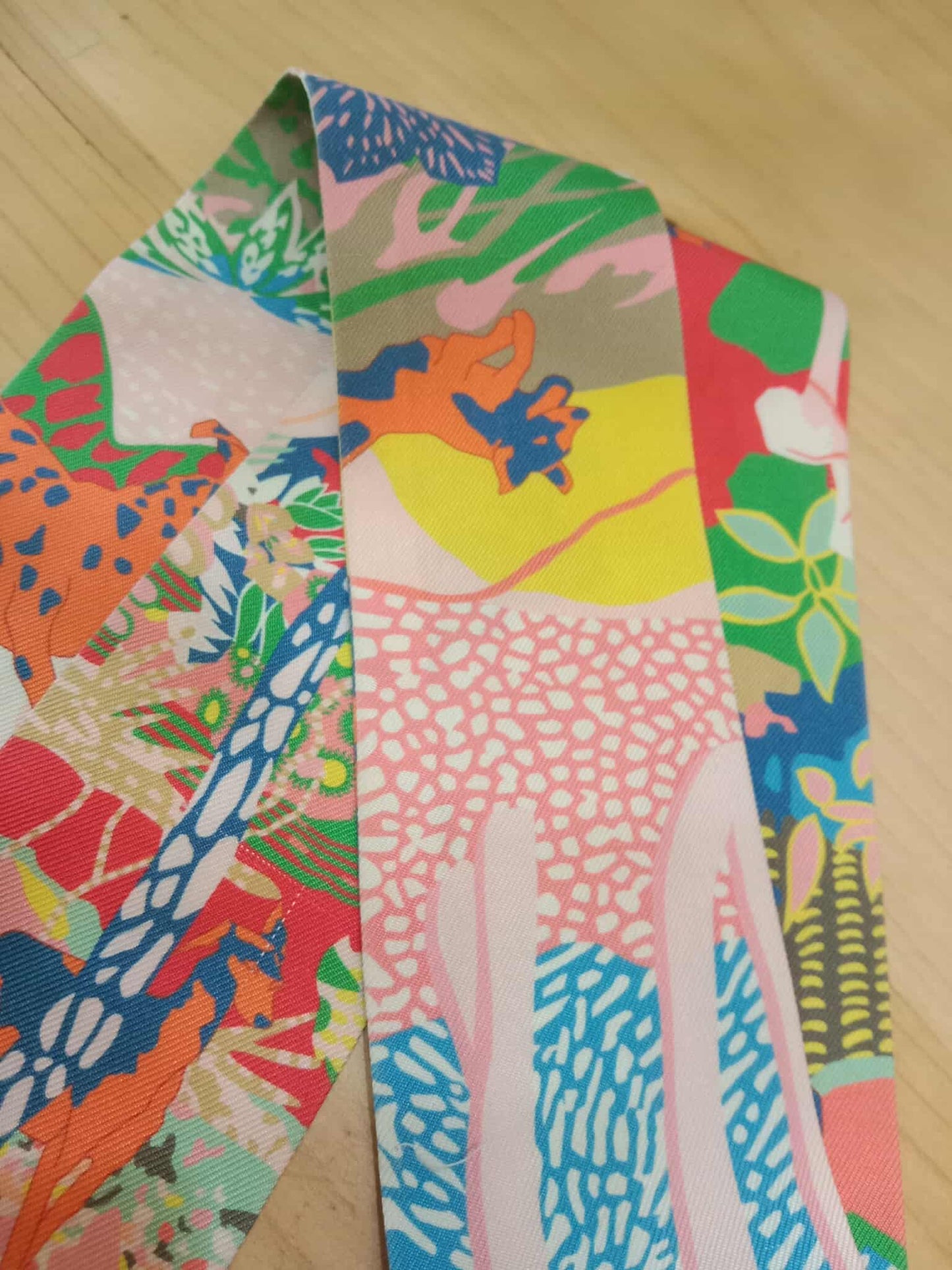 Hermes "En Liberte" Multicolor Design Silk Twilly