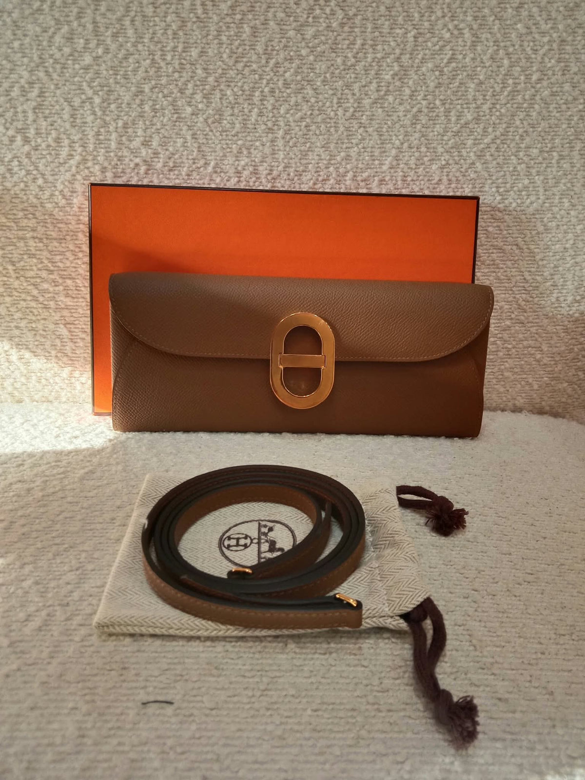 Hermes Maillon Chaine d'Ancre To Go Wallet Epsom Gold on Gold Stamp W 2024