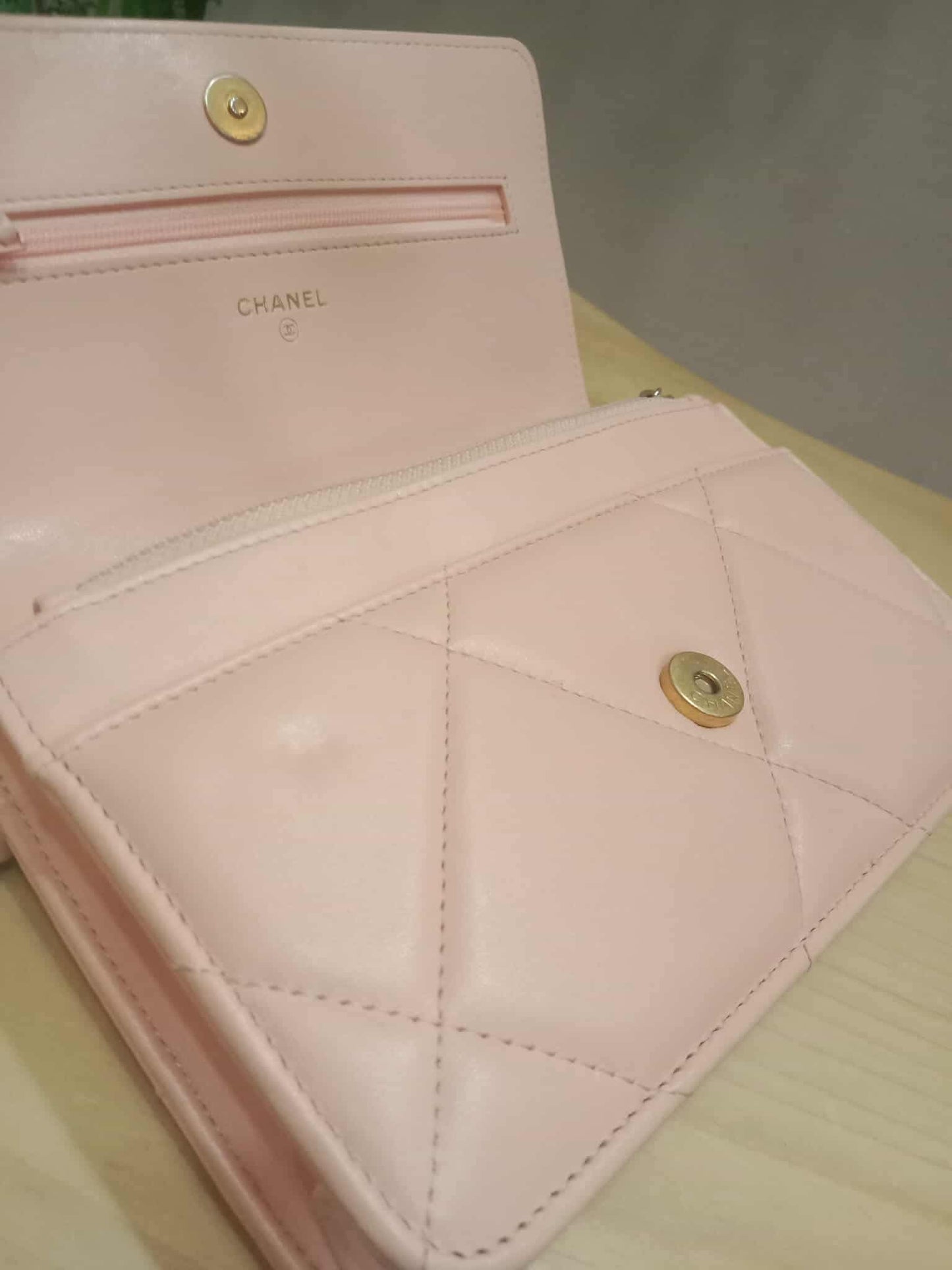 Chanel 19 Wallet on Chain Peach in Quilted Lambskin Microchipped