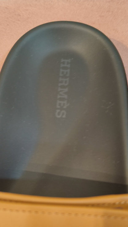Hermes Chypre Camel Size 38.5