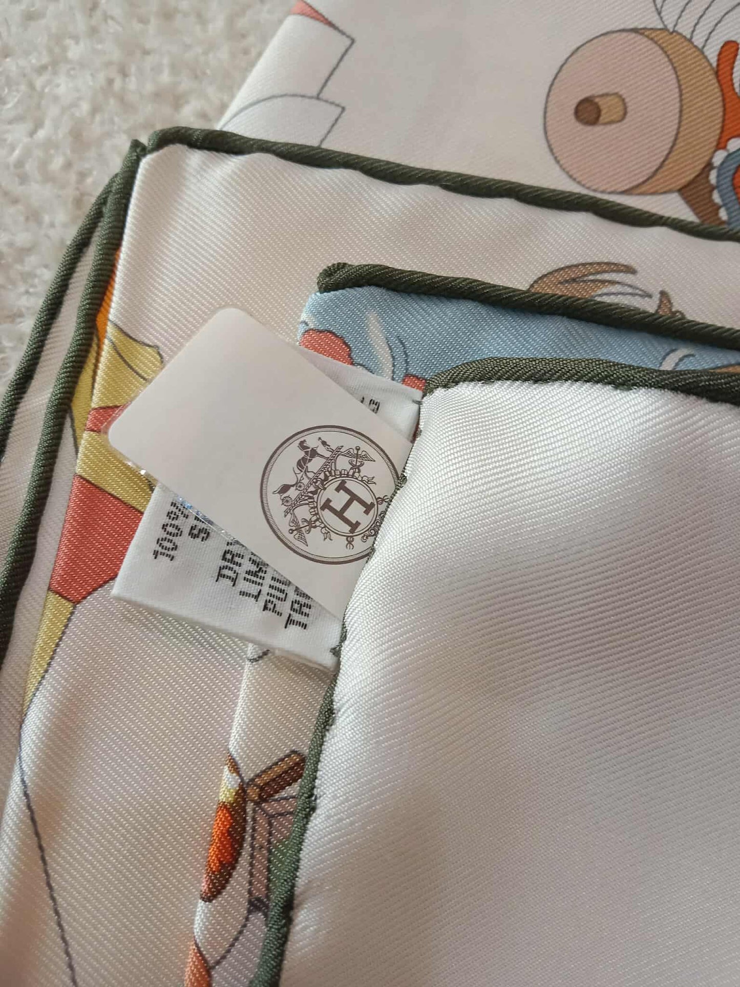 Hermes Academia Hippica 90cm Silk Twill Scarf Blanc/Rose Poudre/Beige by Jan Bajtlik Brandnew