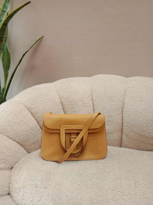 Hermes Halzan 31 Jaune Ambre Clemence Stamp R Square 2014