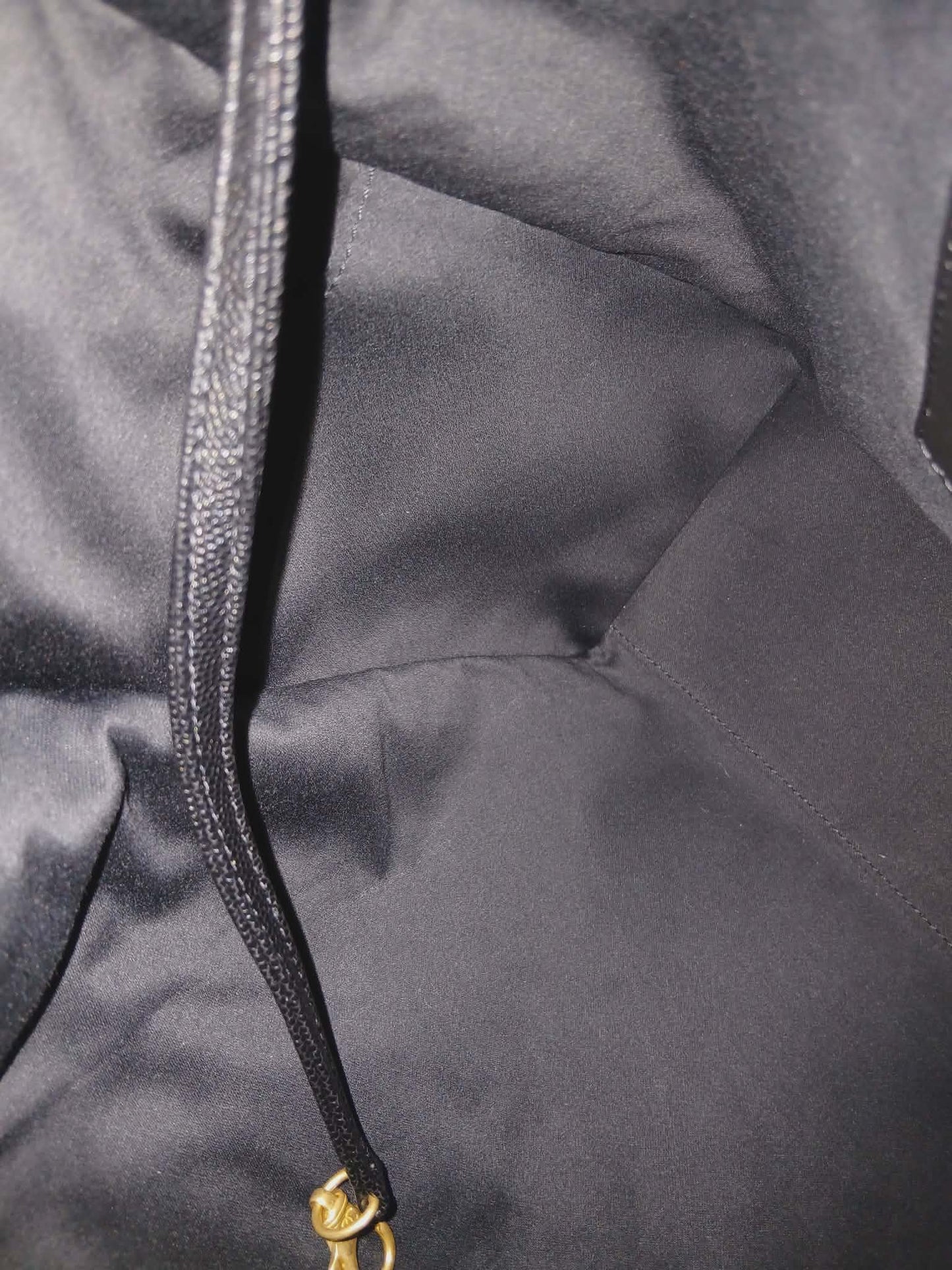 Chanel 25 Black Caviar Microchipped Fullset