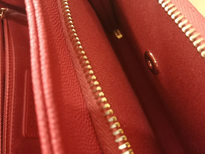 Chanel Business Affinity Red Medium Series 28