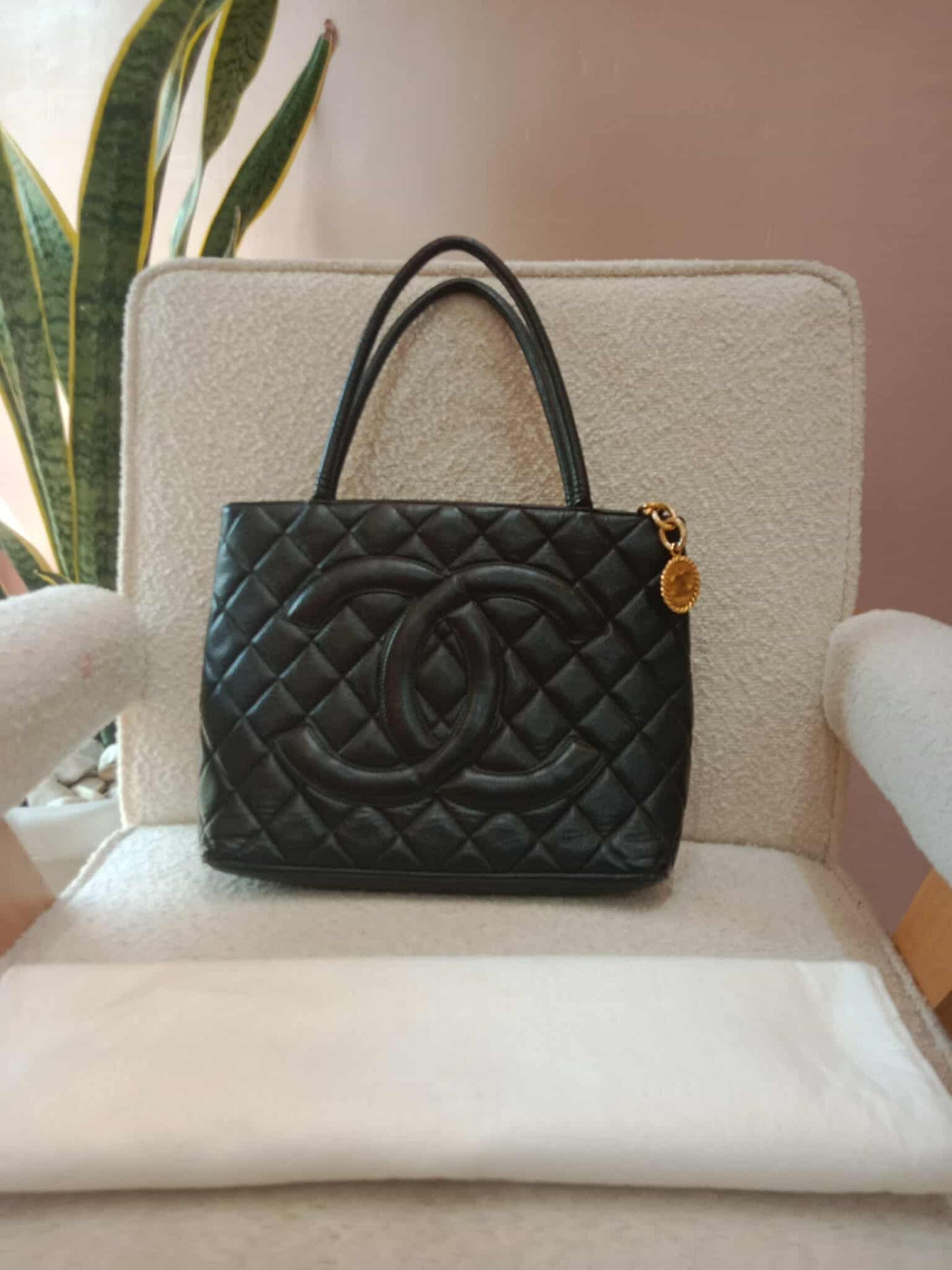 Chanel Medallion Black Caviar Series 7