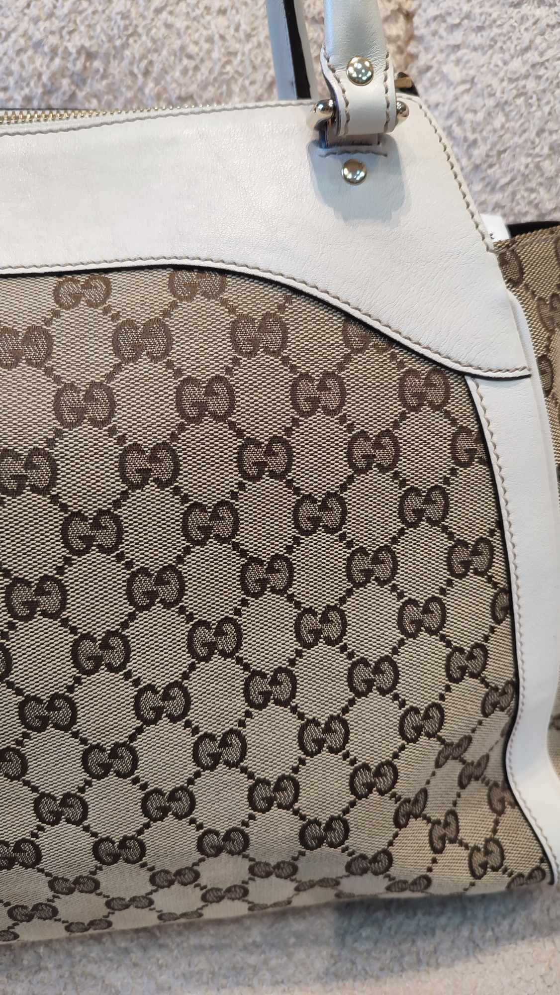 Gucci GG Canvas Trophy Bag Brown/White