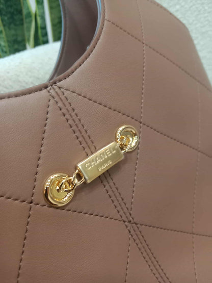 Chanel Hobo Bag in Brown Grained Calfskin