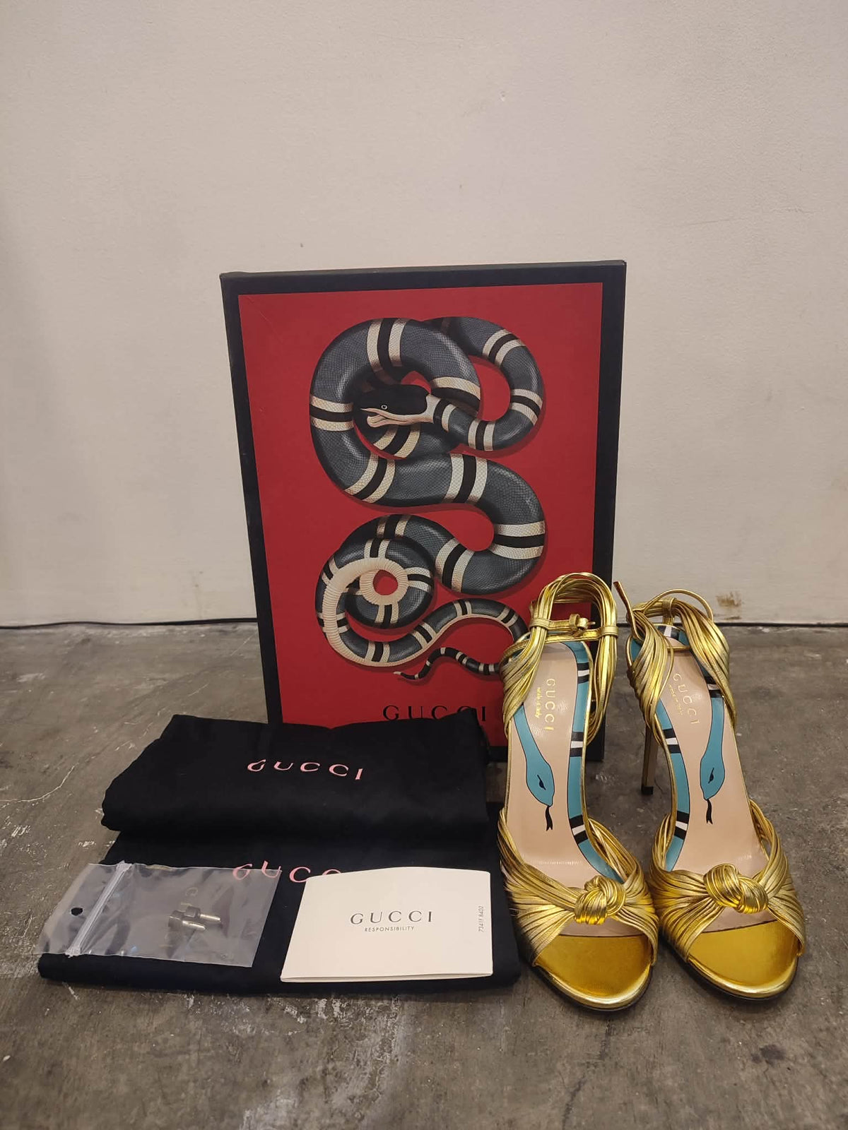 Gucci Allie Knotted Metallic Gold Heels Size 35