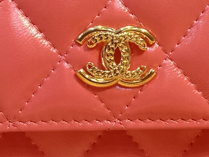 Chanel VIC Gift Quilted Mini Wallet on Chain in Pink/Coral Apricot MIcrochipped