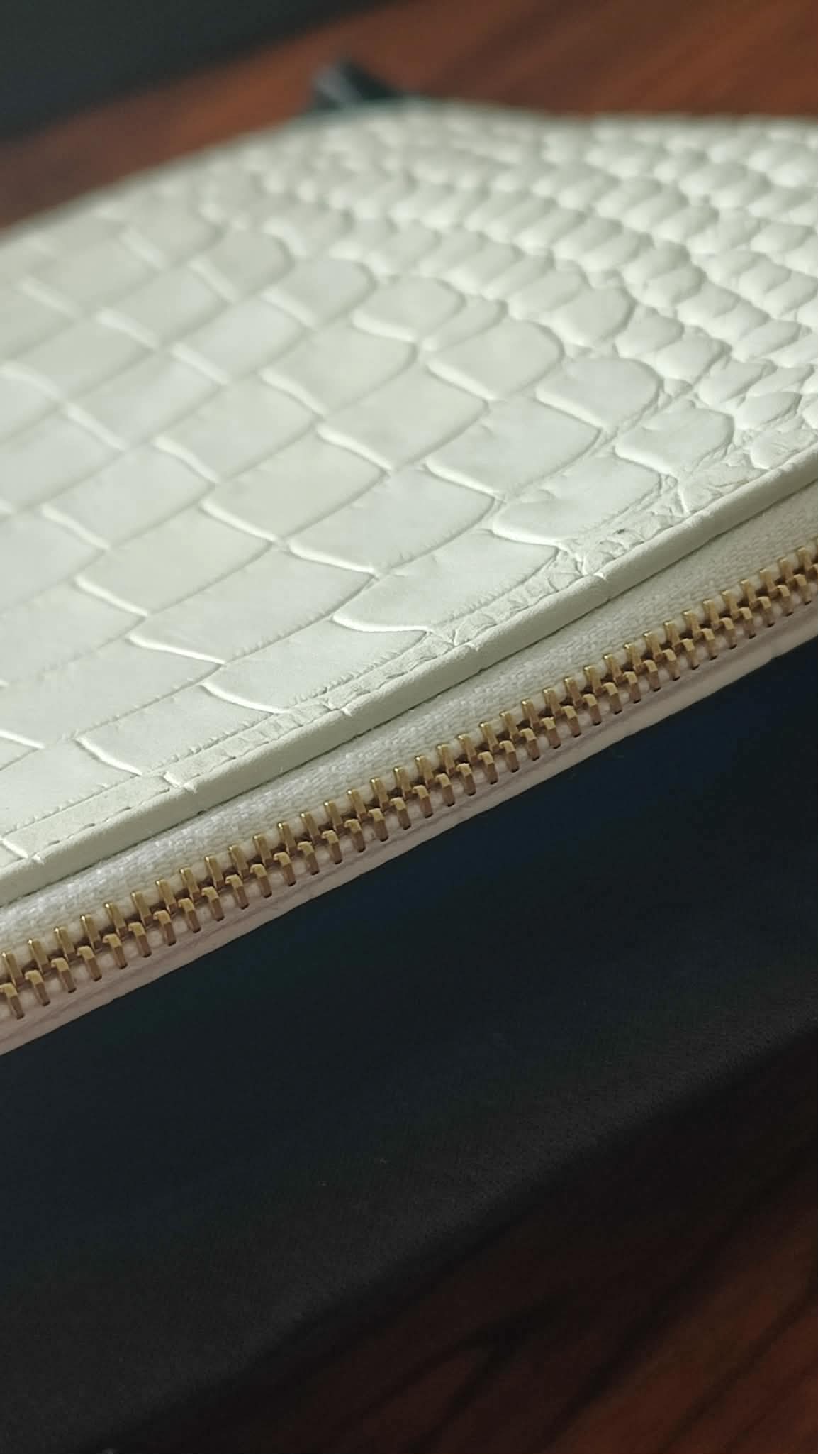 Chanel OCase Croc Embossed White Series 28