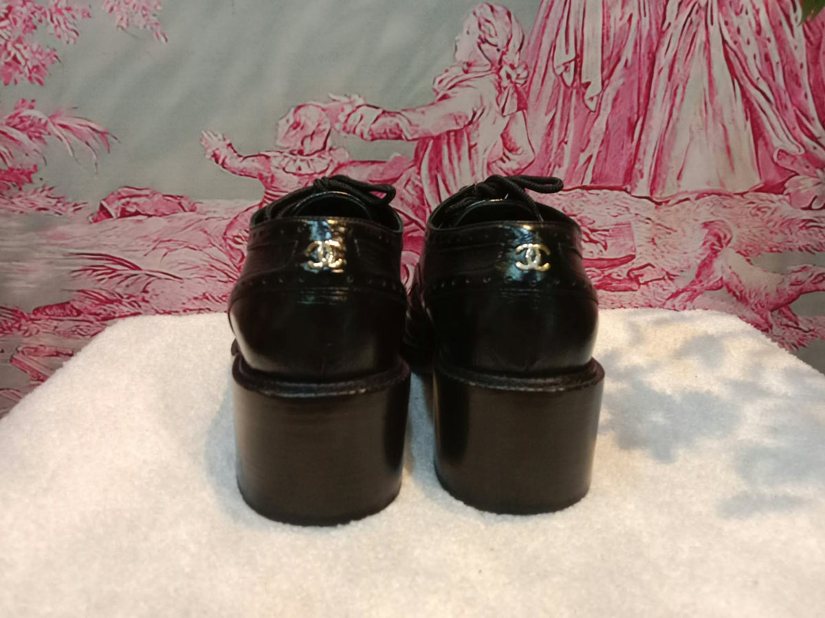 Chanel Quilted Leather Lace-up Oxfords Stacked Heels Black Size 39
