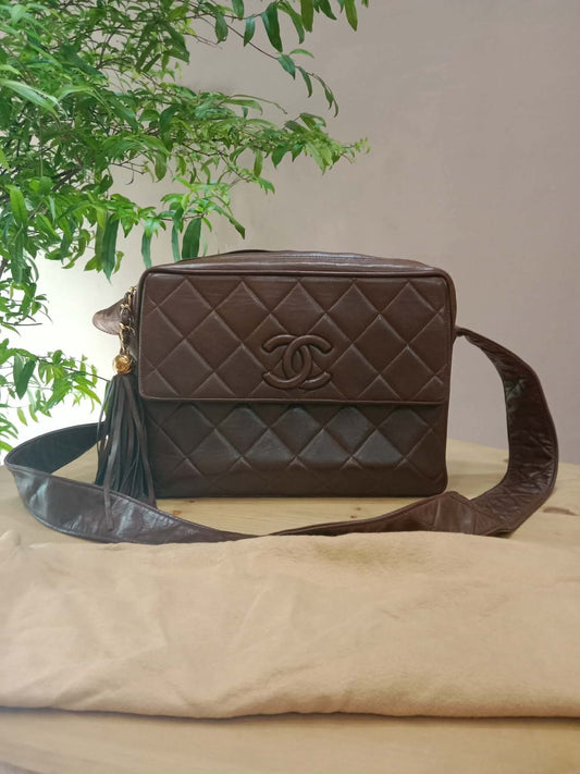 Chanel Shoulder Bag Embossed CC Logo Vintage Chocolate Brown