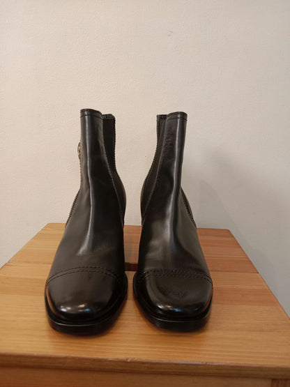Chanel Calfskin Patent Cap Toe Short Boots Pre-Fall 2019 Collection Size 37.5