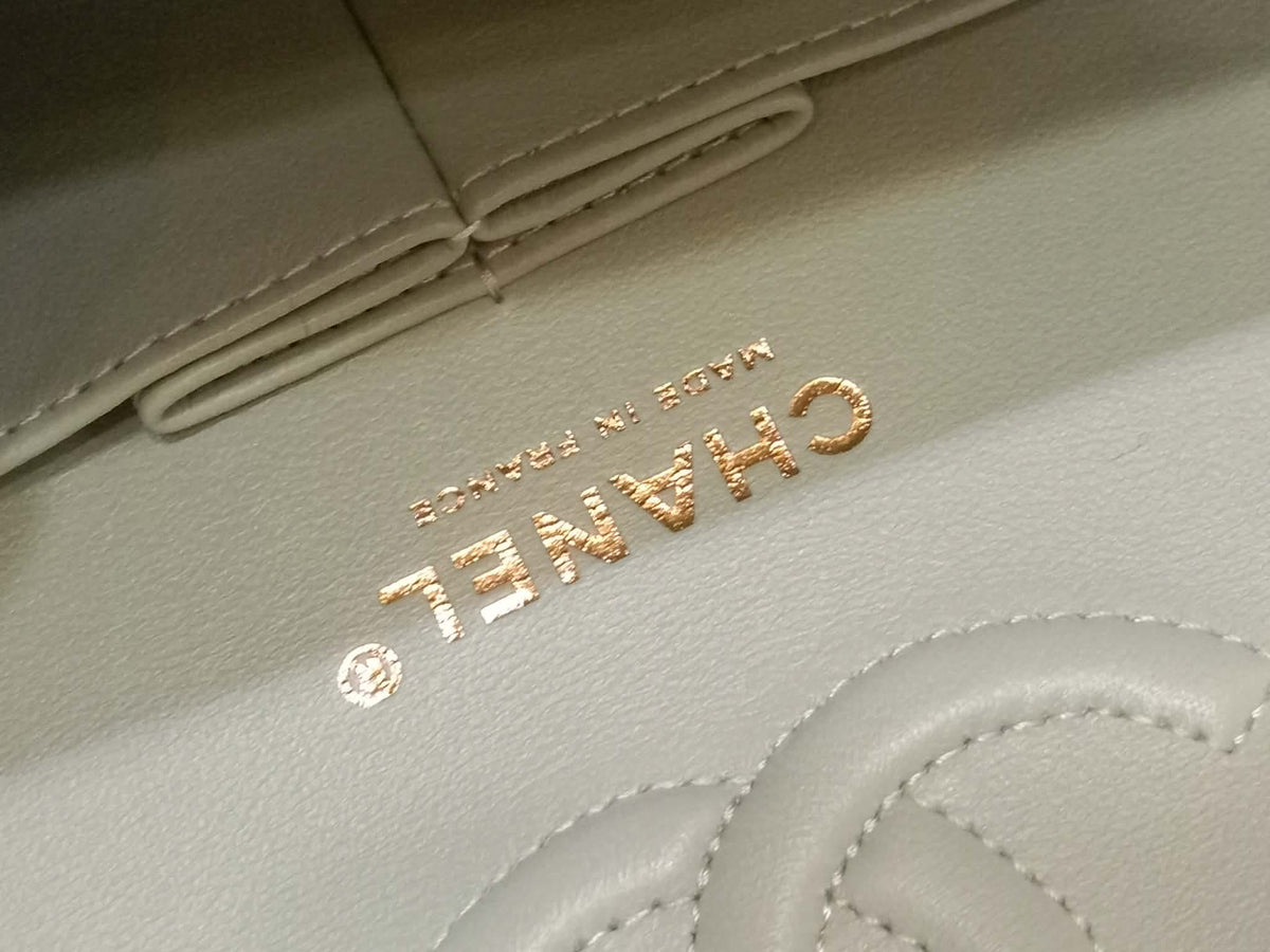 Chanel 24C Timeless Classic Double Flap Caviar Green Caviar Microchipped