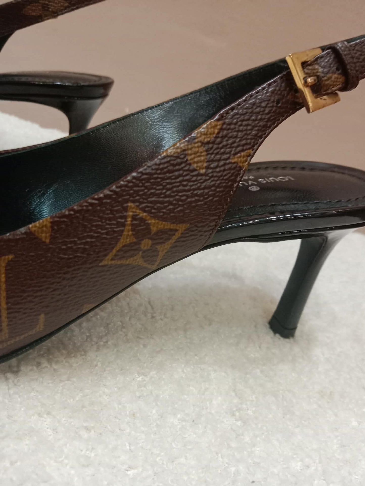 Louis Vuitton Archlight Slingback Pumps Toe Cap Patent Black Monogram Canvas Size 35.5
