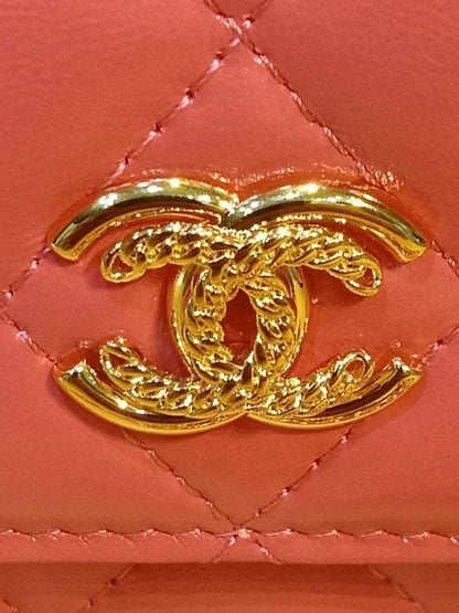 Chanel VIC Gift Quilted Mini Wallet on Chain in Pink/Coral Apricot MIcrochipped