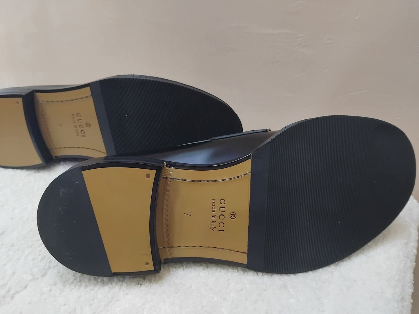 Gucci Men's Black Leather Loafers Size 7