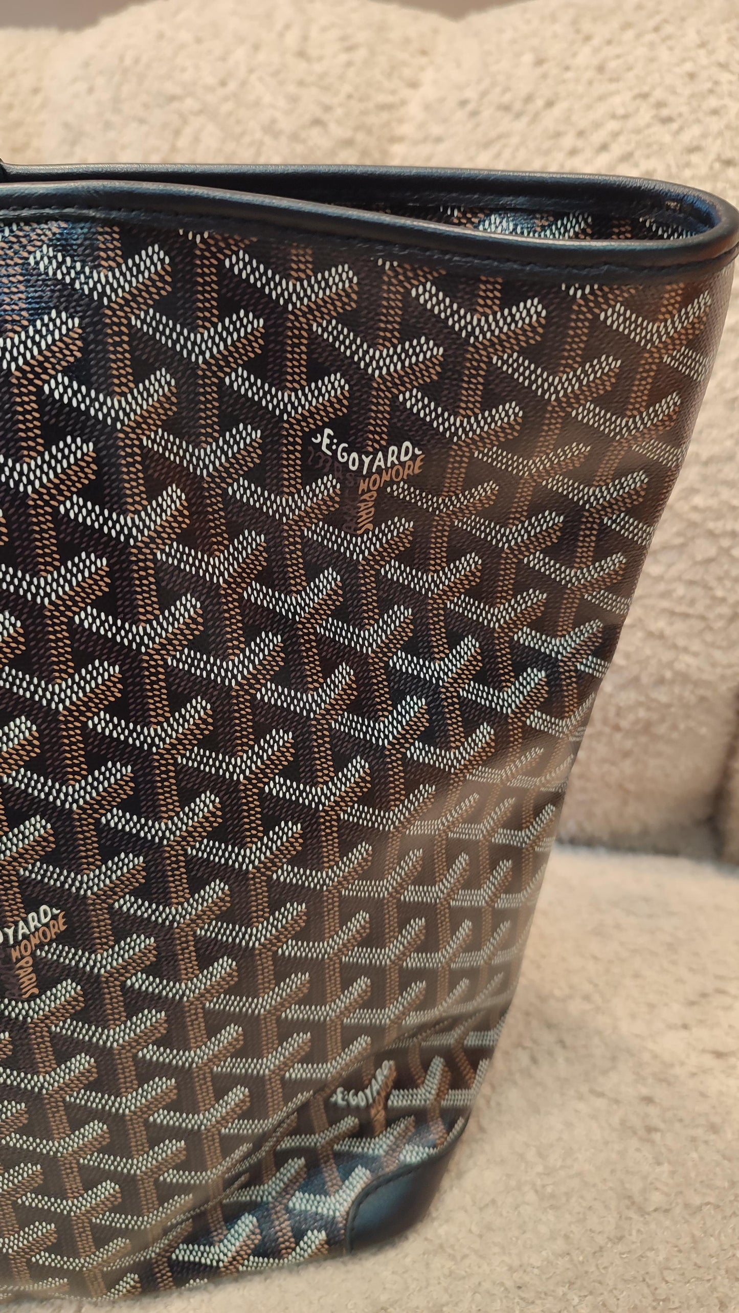 Goyard Artois Black MM