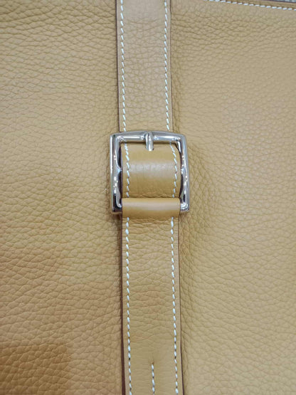 Hermes Halzan 31 Jaune Ambre Clemence Stamp R Square 2014