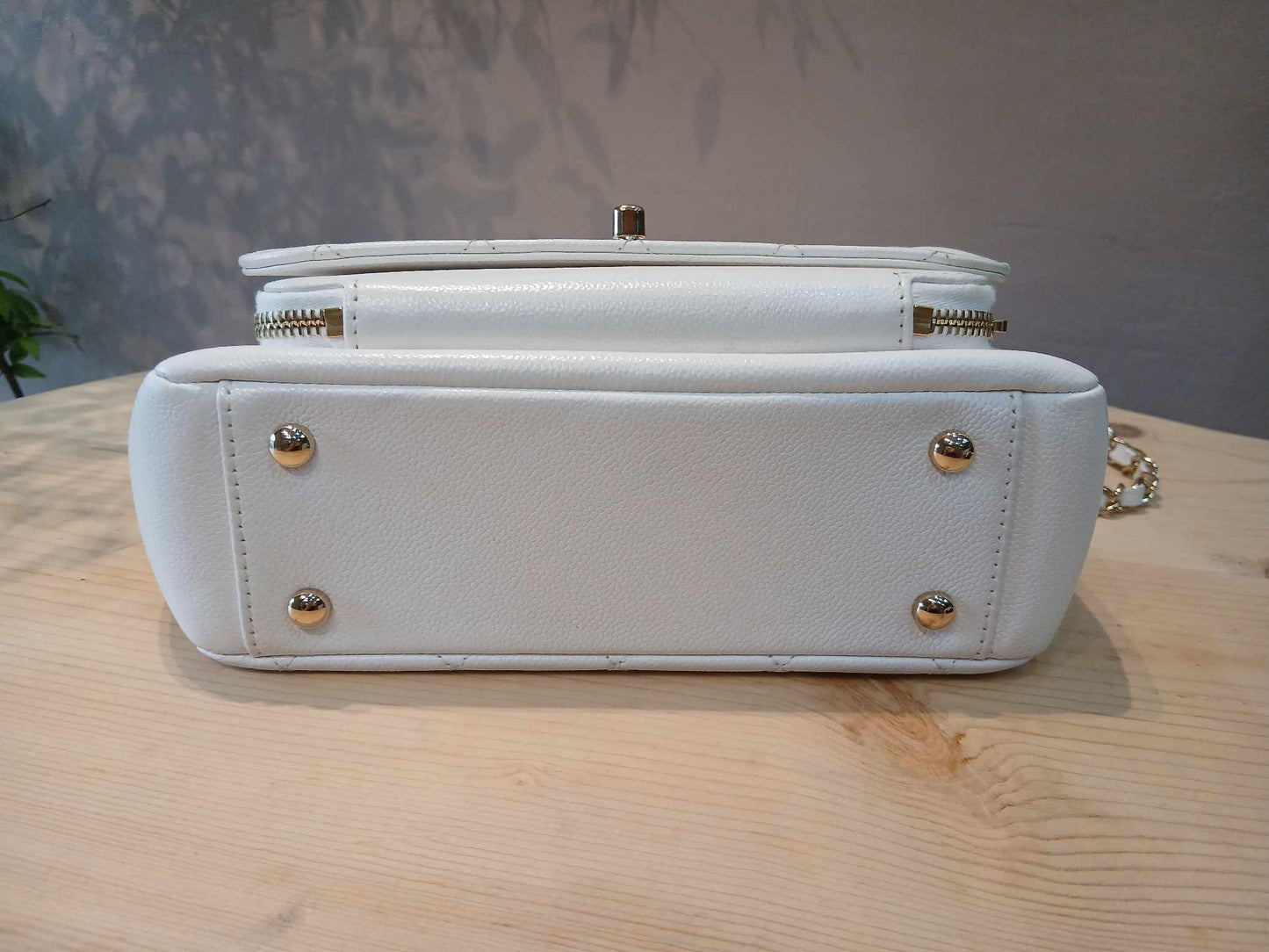 Chanel Affinity White Caviar Series 30