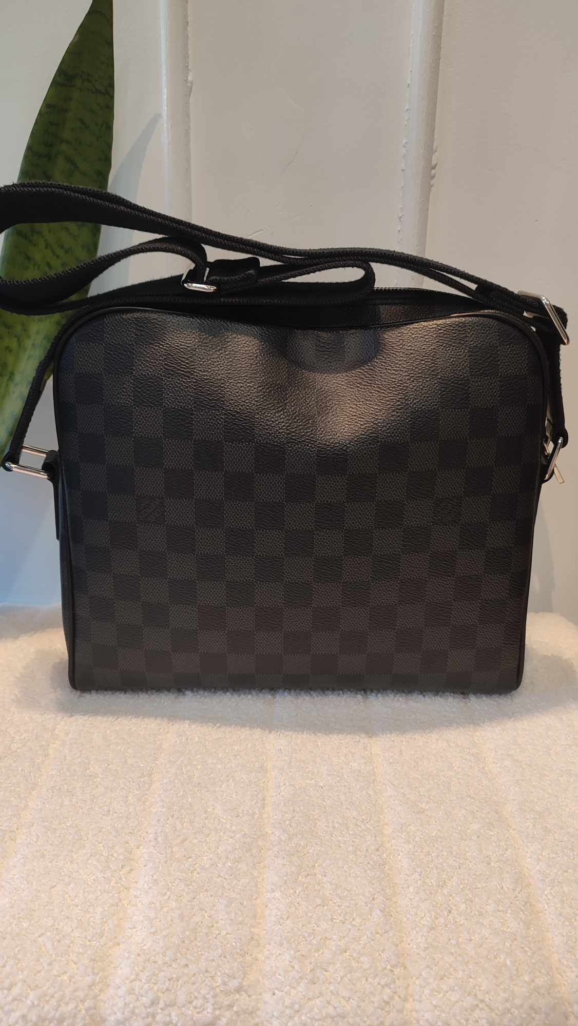 Louis Vuitton Dayton Crossbody Bag Damier Graphite MM