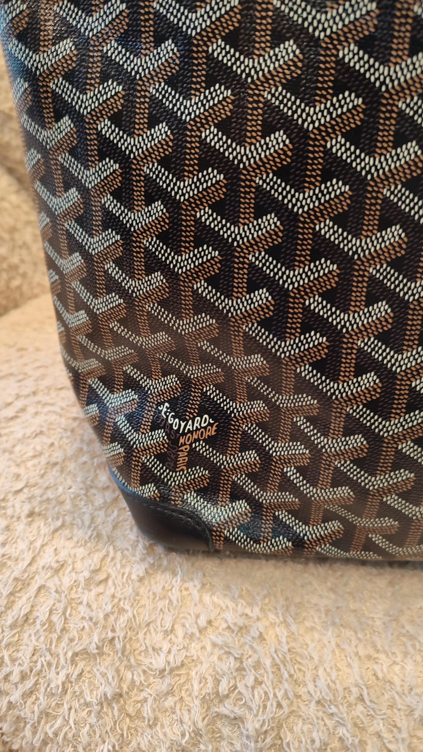 Goyard Artois Black MM