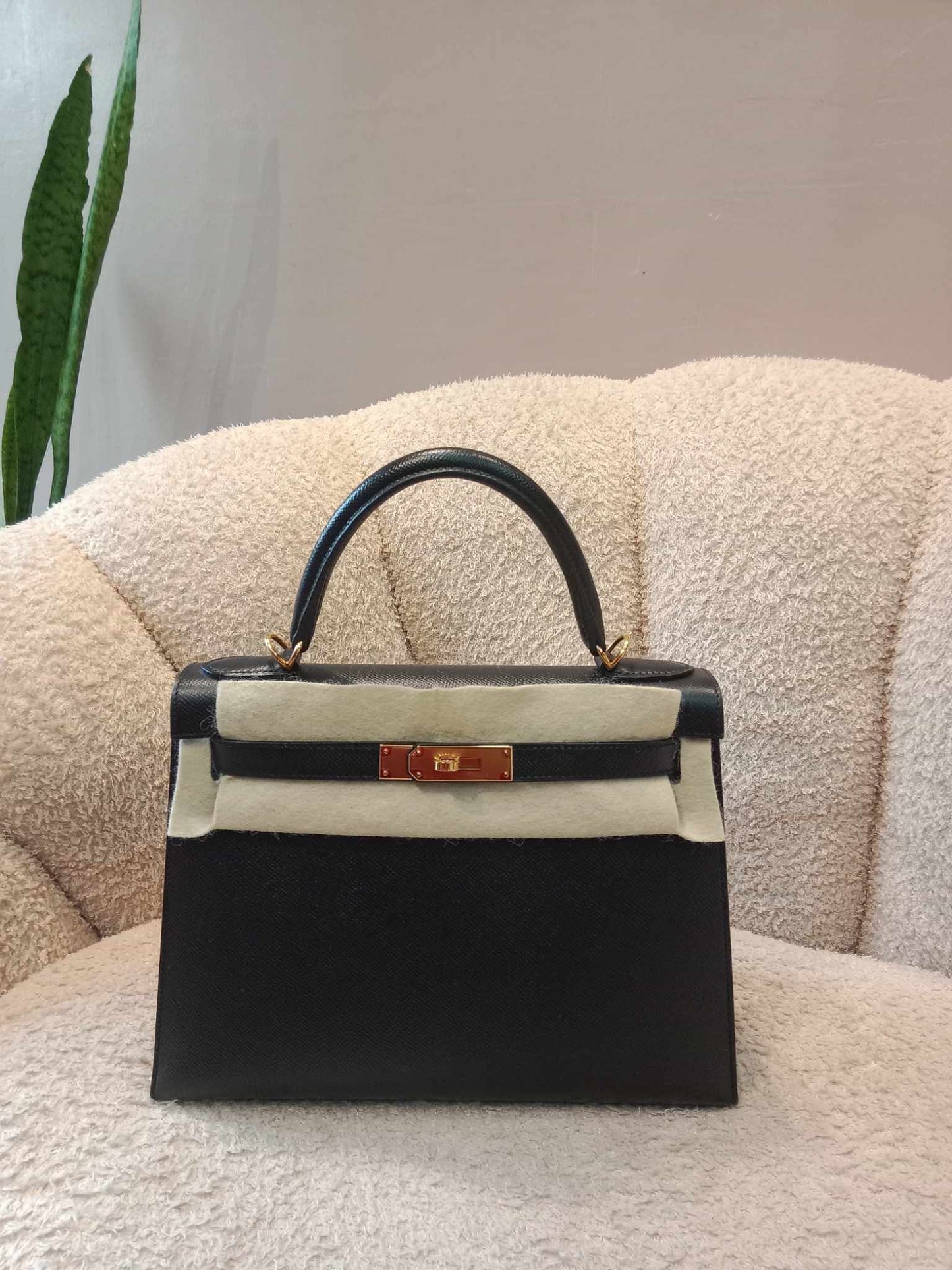 Hermes Kelly 28 Noir Epsom Stamp T 2015