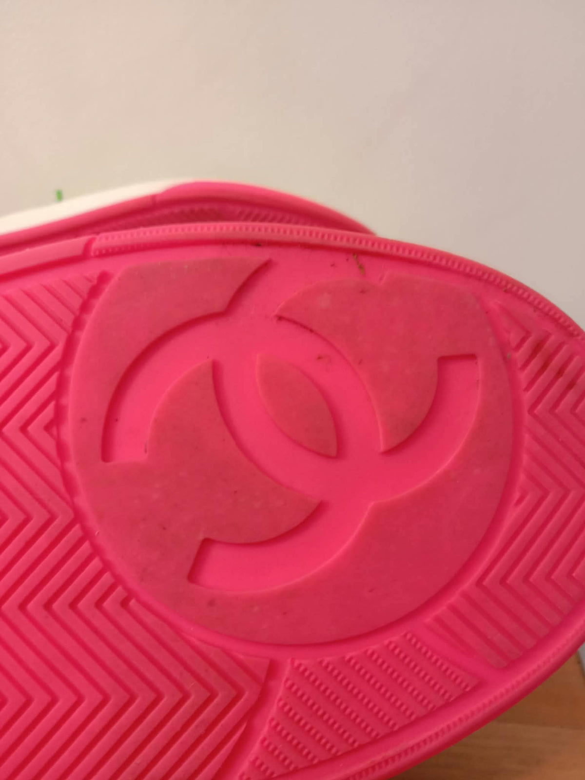 Chanel White Leather CC Lace-Up Sneakers Neon Multicolor Size 37