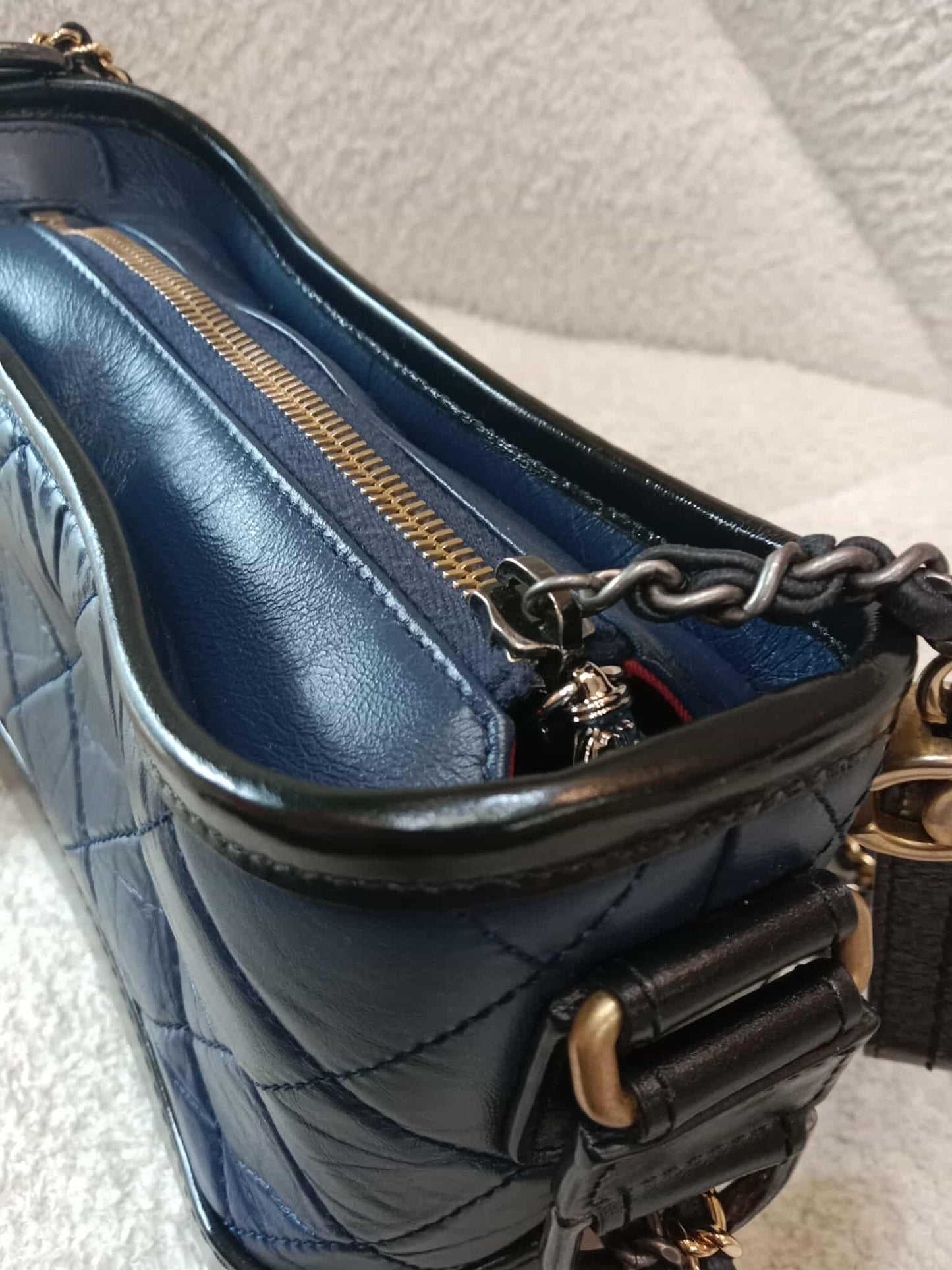 Chanel Gabrielle Small Hobo Bag in Navy/Black Calfskin Series 25