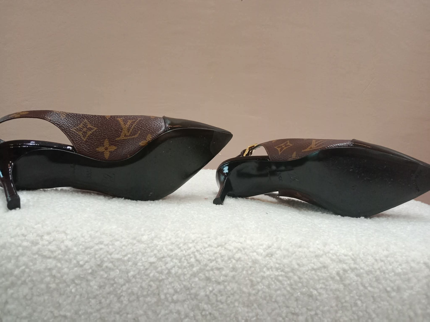 Louis Vuitton Archlight Slingback Pumps Toe Cap Patent Black Monogram Canvas Size 35.5