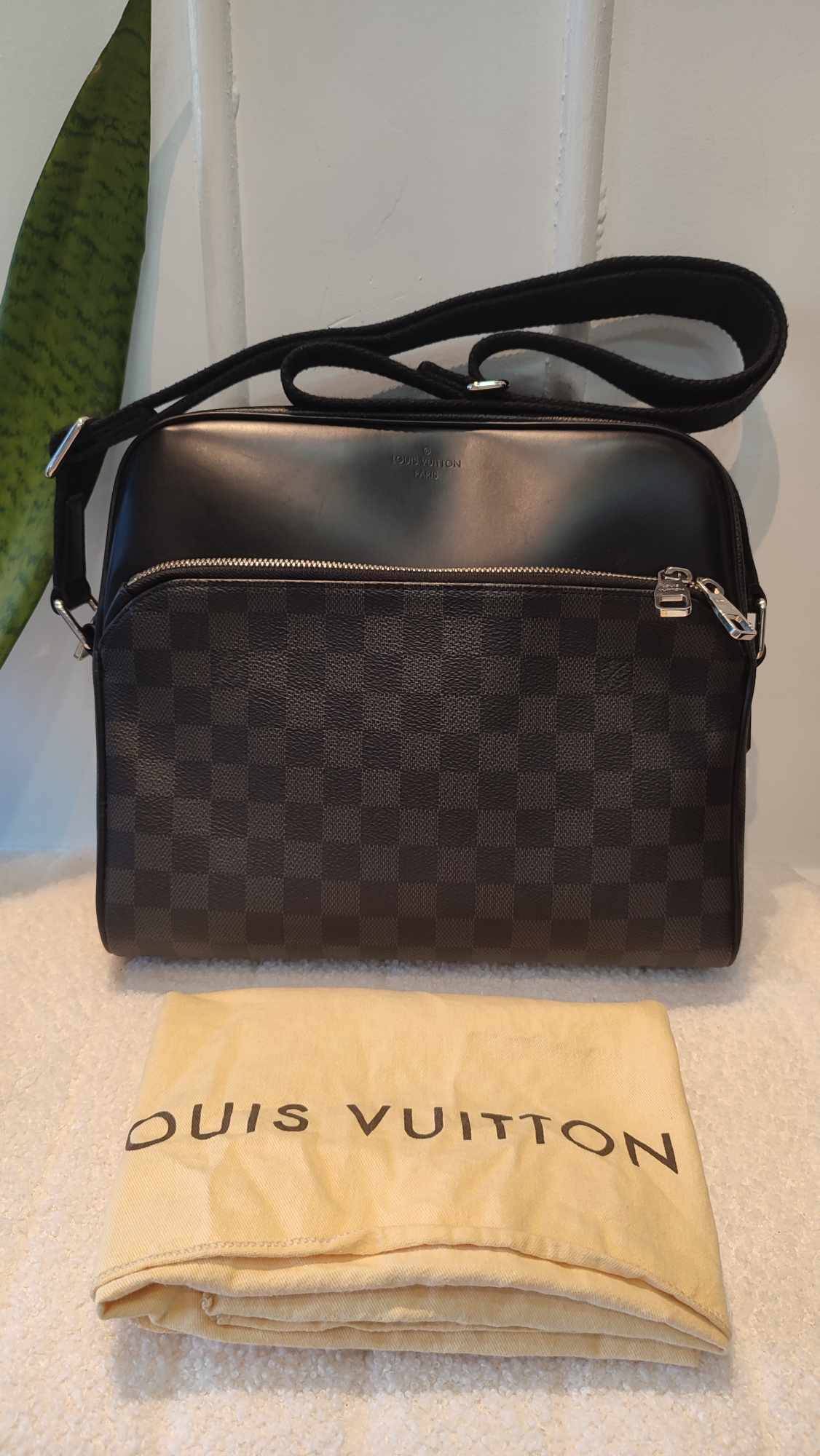 Louis Vuitton Dayton Crossbody Bag Damier Graphite MM