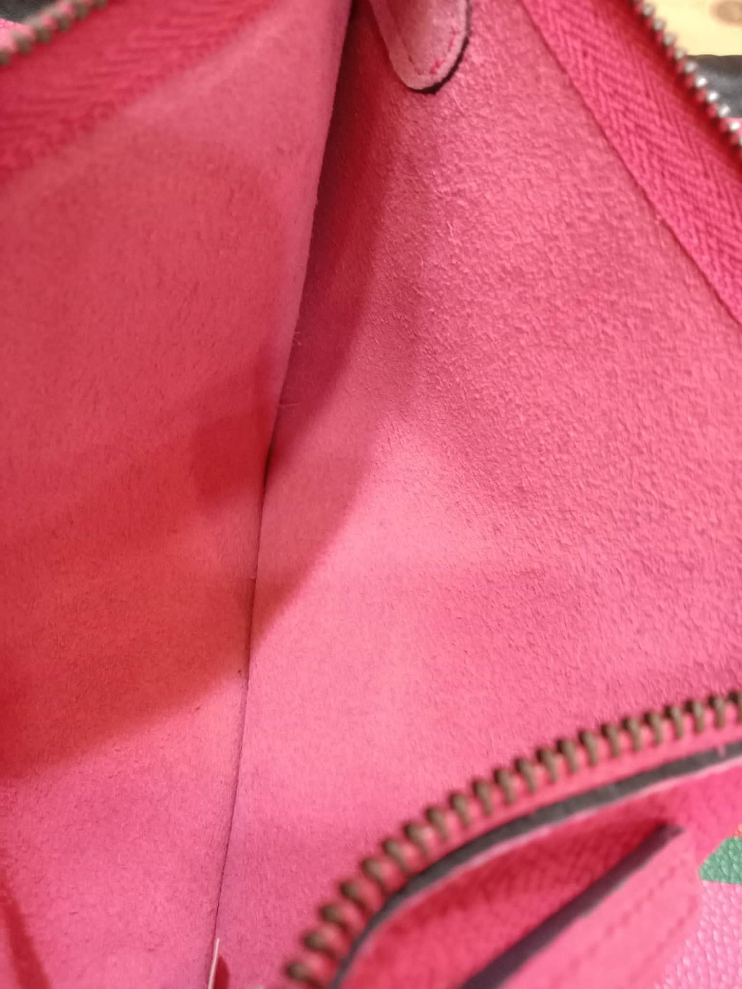 Gucci Printed Drawstring Backpack Grained Leather Pink/Black