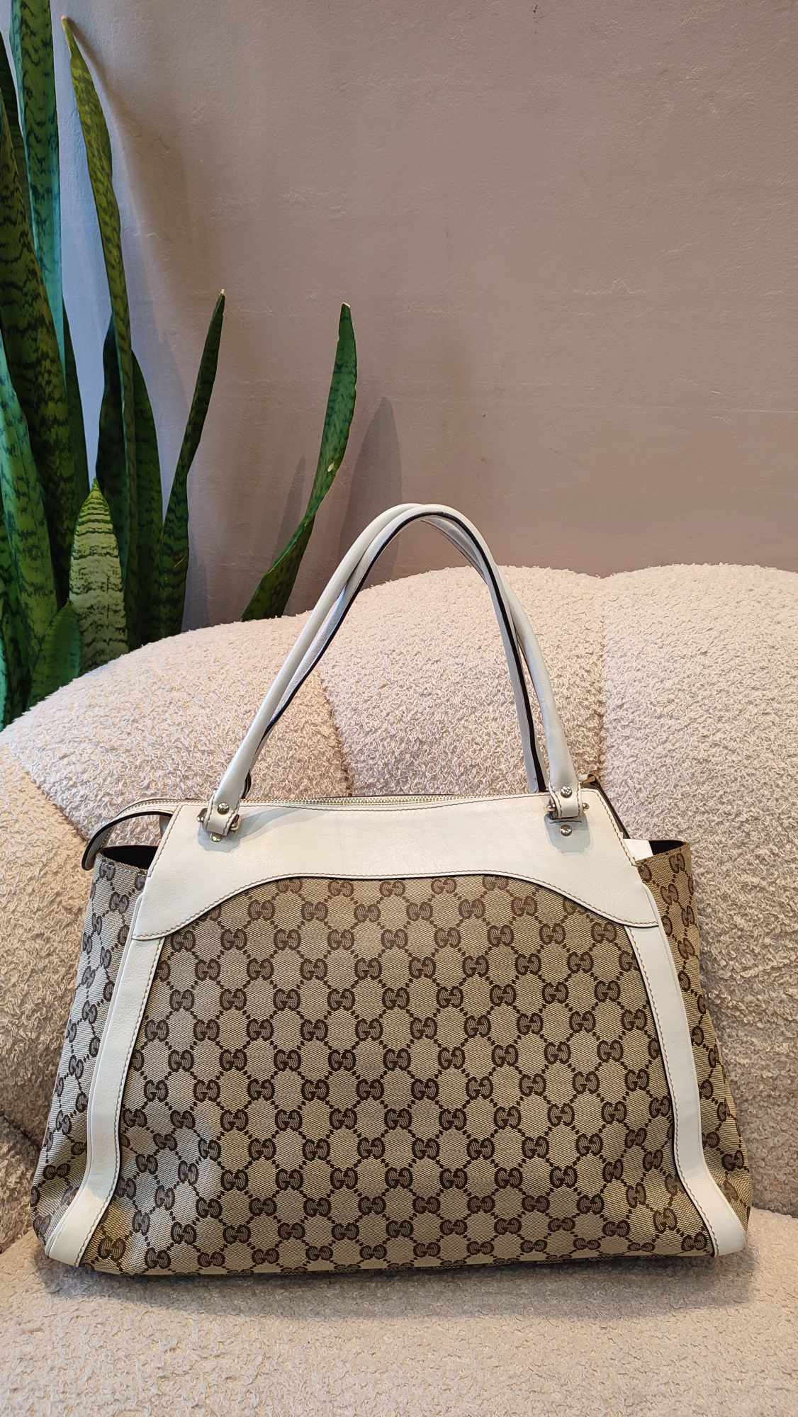 Gucci GG Canvas Trophy Bag Brown/White