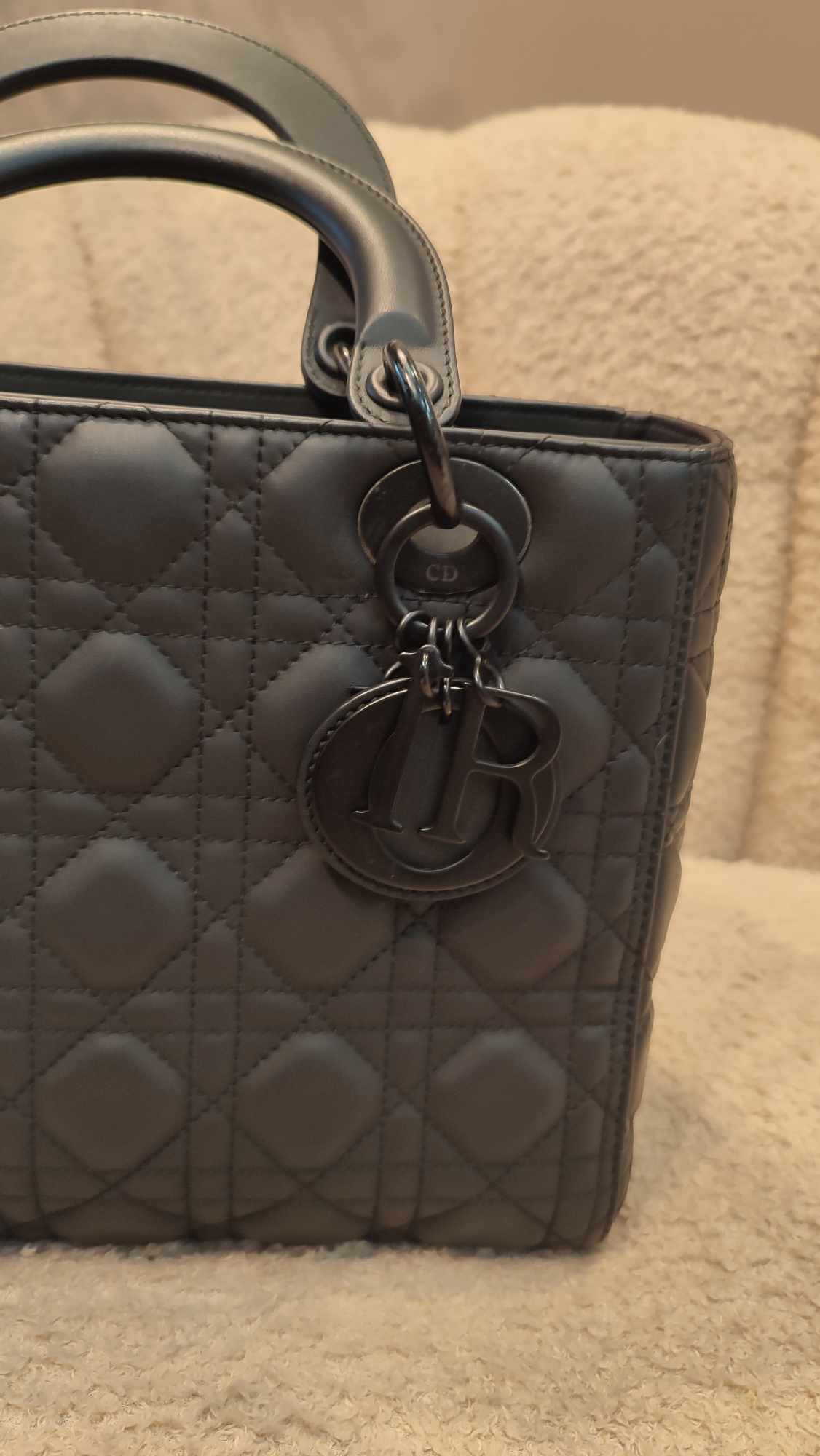 Dior Lady Dior So Black Medium