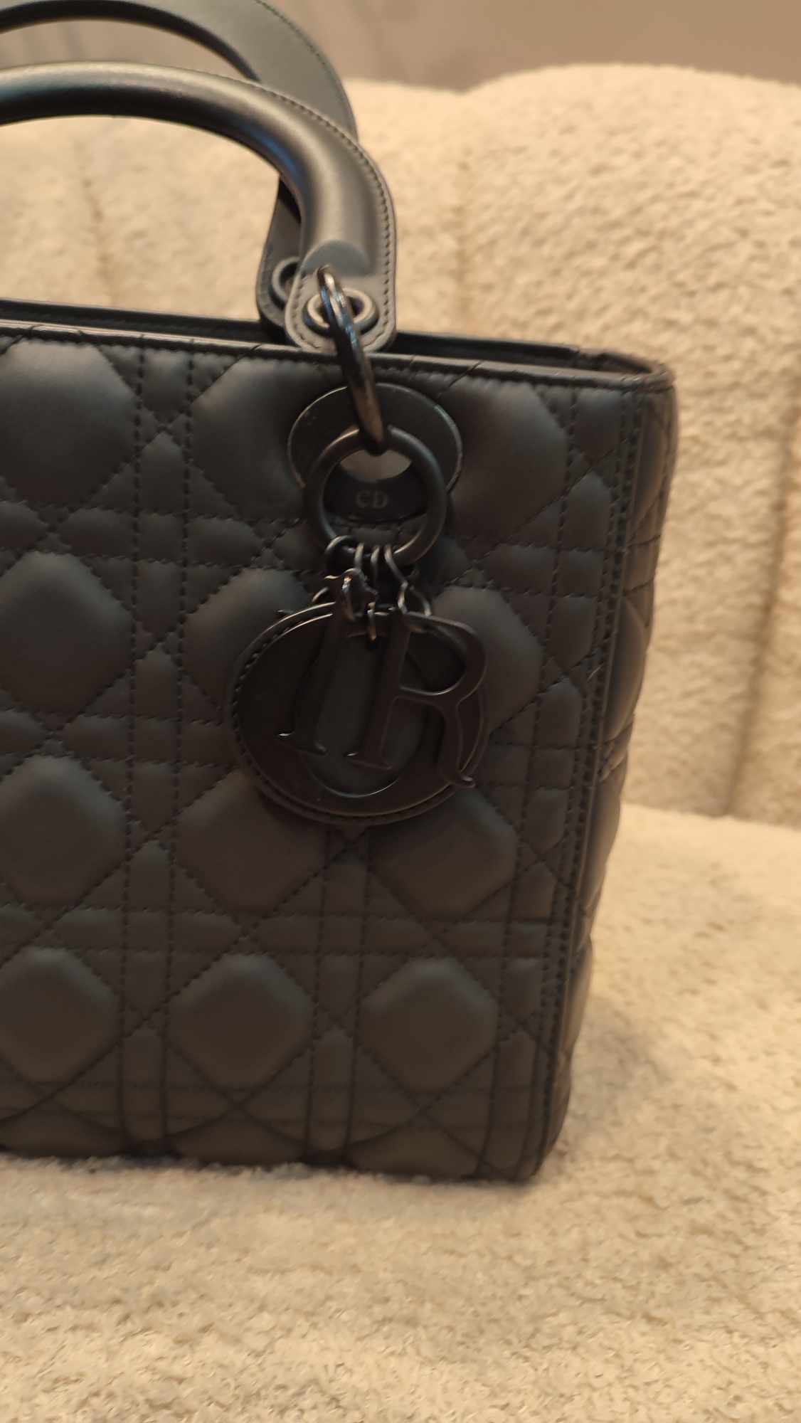 Dior Lady Dior So Black Medium