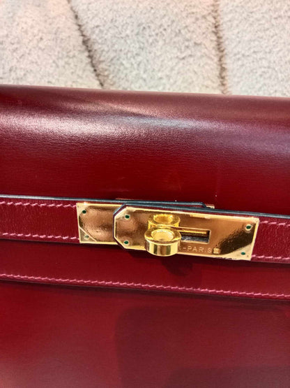 Hermes Kelly 32 Boxcalf Bordeaux Stamp F Square 2002