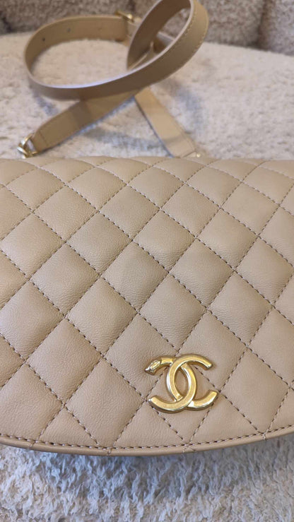 Chanel Messenger Flap Bag Lambskin Beige Series 27 Fullset