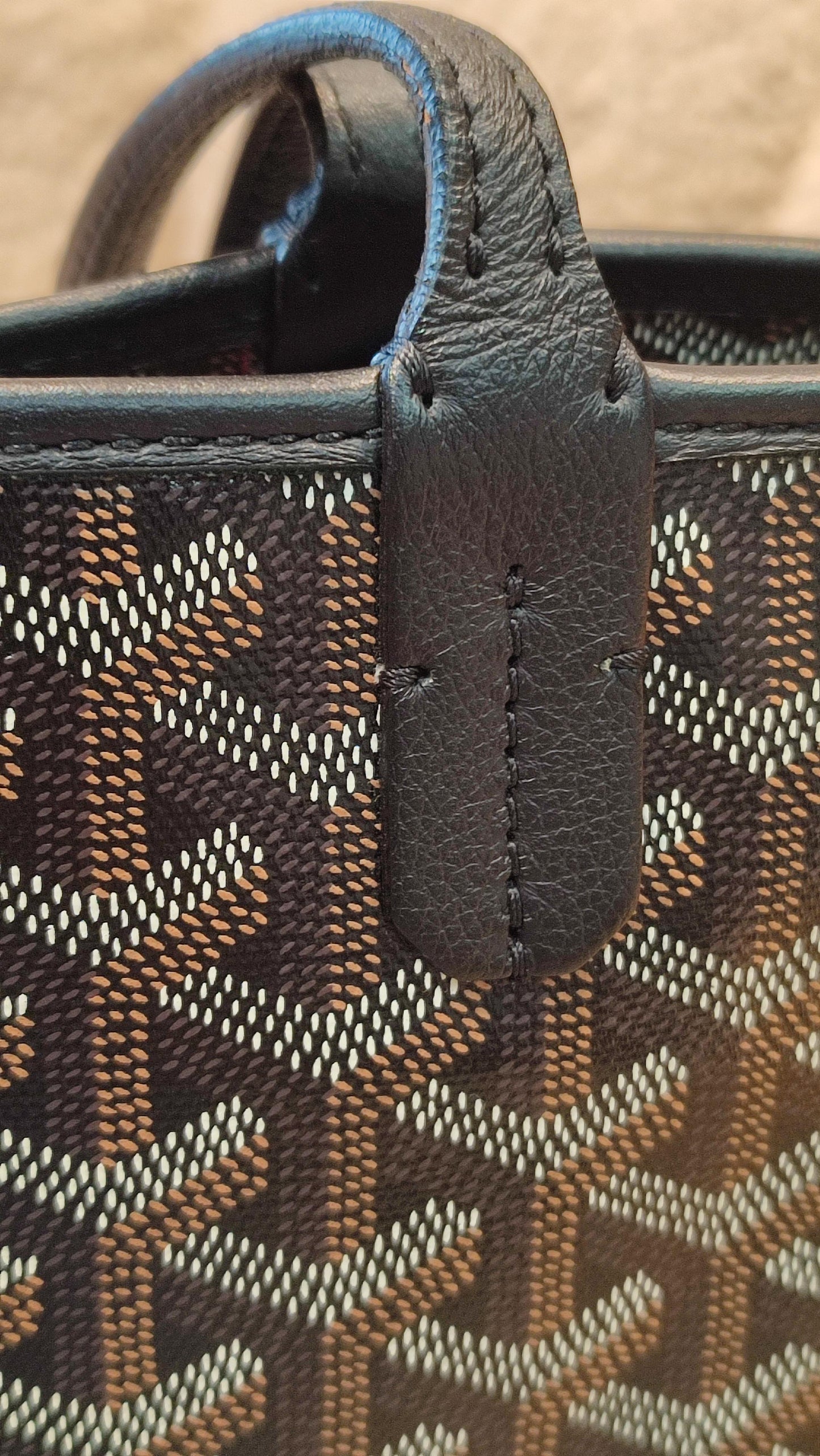 Goyard Artois Black MM