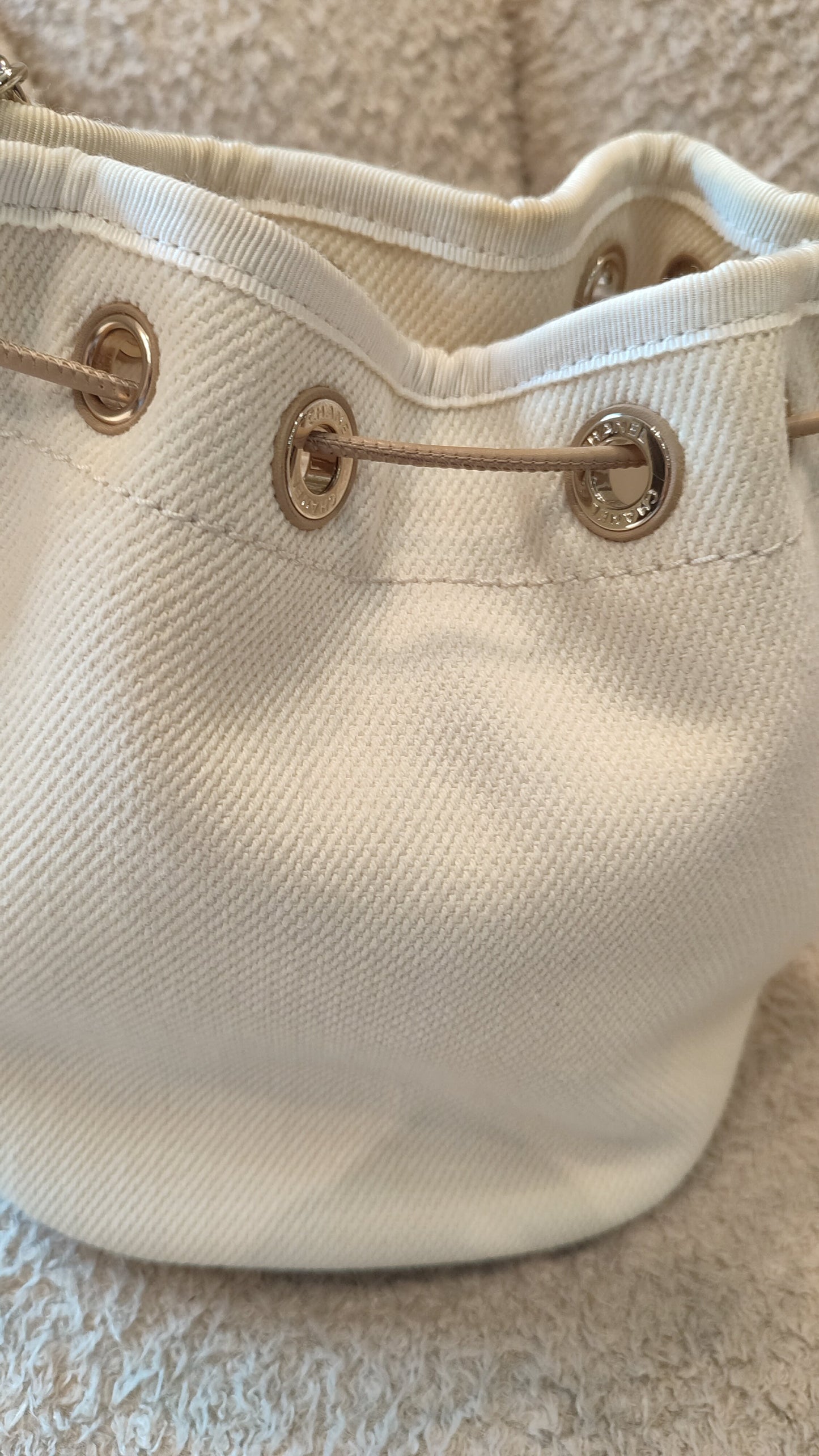 Chanel Deauville Hobo Bucket Bag White Series 29
